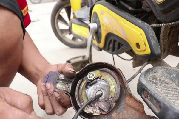 郴州市电动车刹车故障